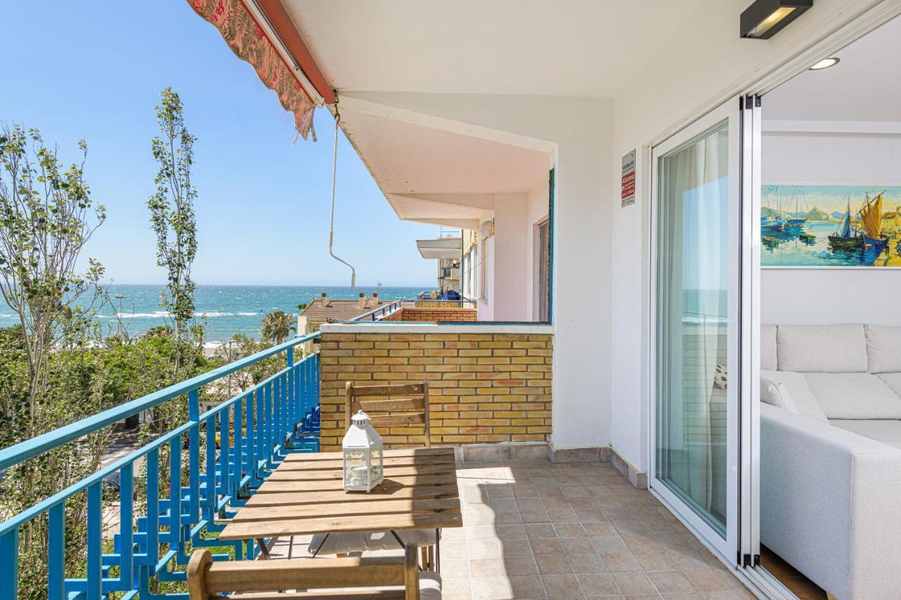 Wintowinrentals Vista Al Mar En Pleno Centro Rincón de la Victoria Eksteriør bilde