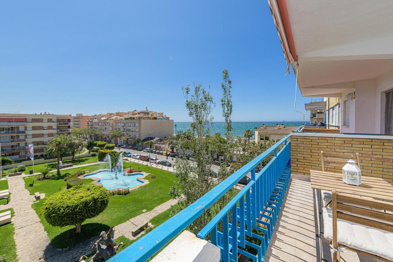 Wintowinrentals Vista Al Mar En Pleno Centro Rincón de la Victoria Eksteriør bilde